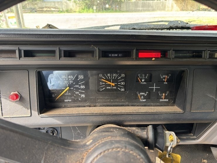 1998-ford-f800-image-32