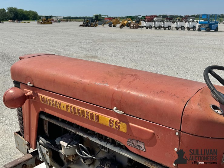 1962-massey-ferguson-65-image-14
