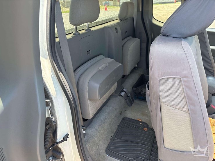 2015-nissan-frontier-image-21