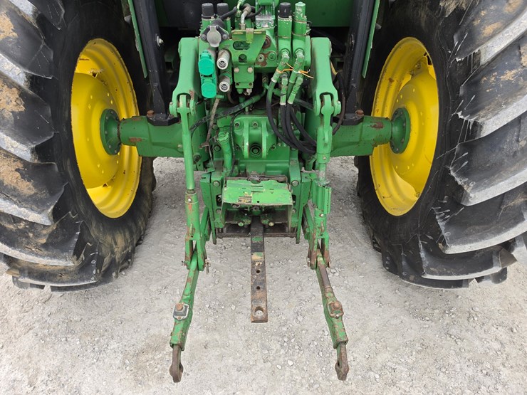 2000-john-deere-6210-image-10