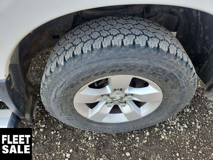 2014-dodge-1500-image-11