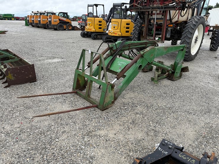 john-deere-158-image-1