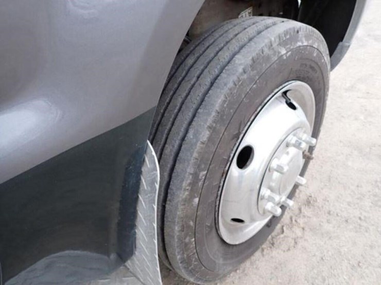 2000-ford-f550-xl-image-56