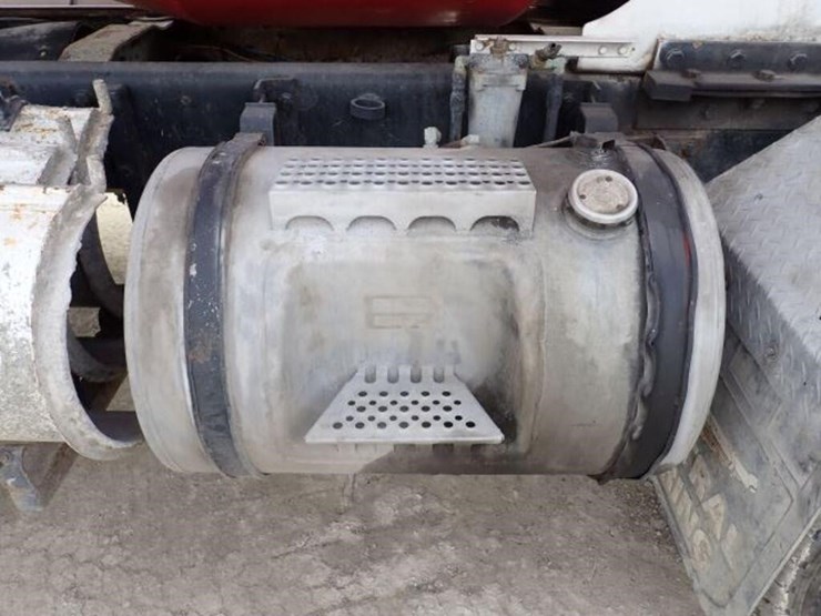 1999-mack-rb690s-image-61