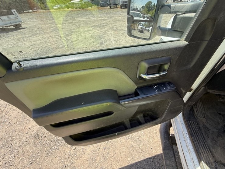 2016-gmc-sierra-2500-image-22