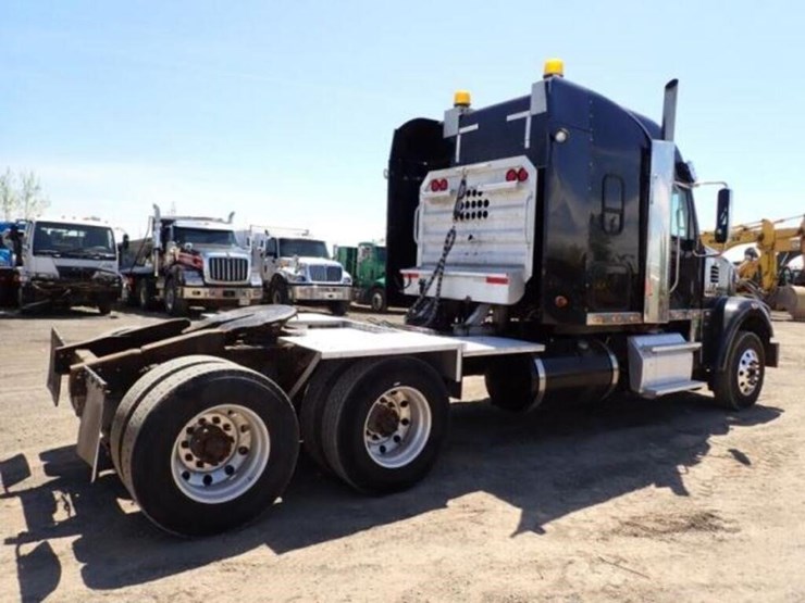 2018-freightliner-coronado-122-image-5