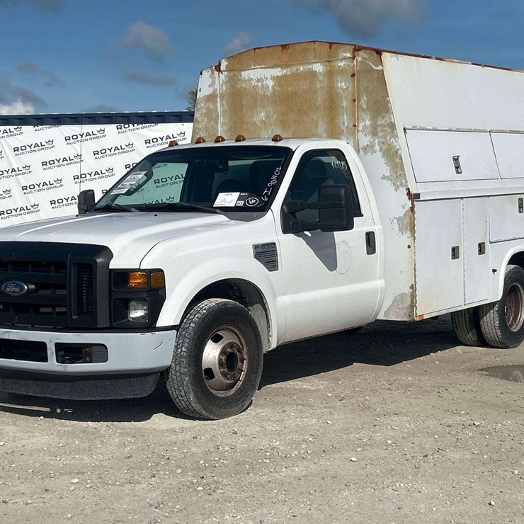 2008 Ford F-350 Knapheide KUV Enclosed Service Truck