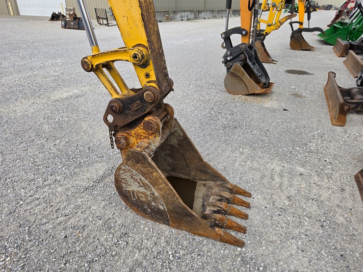 2004-komatsu-pc78mr-6-image-2