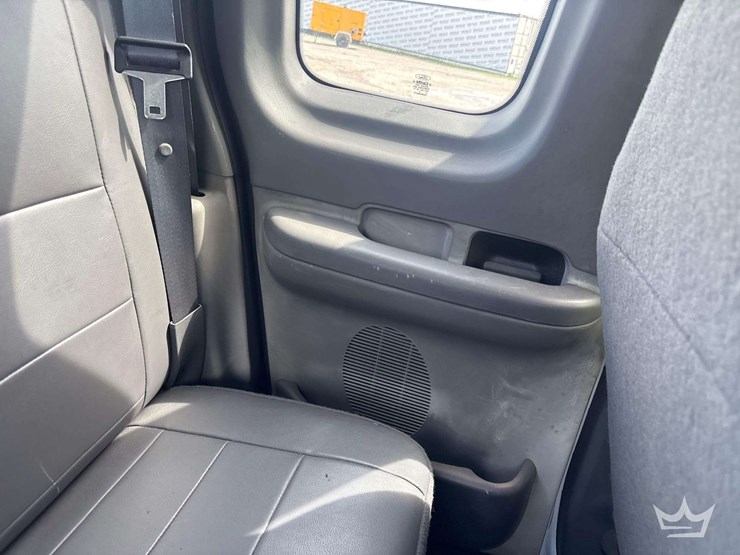 2004-ford-f150-image-19
