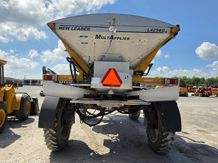 #205941-•-2014-agco-rg1300-spreader-image-15