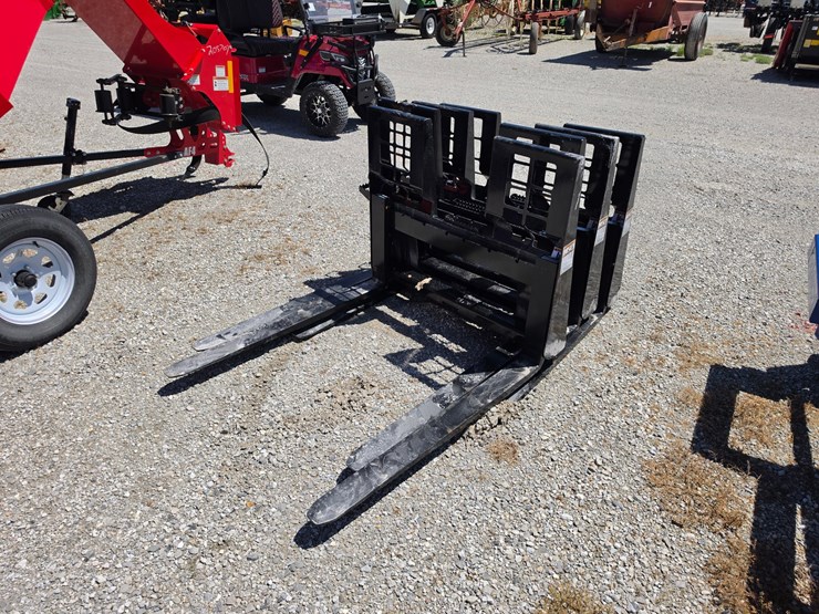 #205366-•-new-wt-pallet-forks-image-1