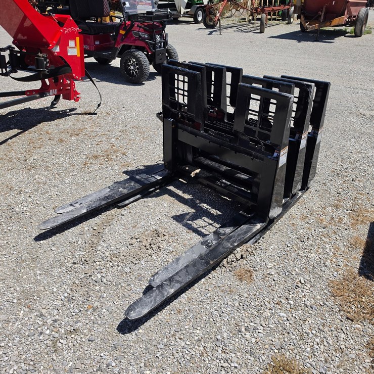 #205366 • New WT Pallet Forks