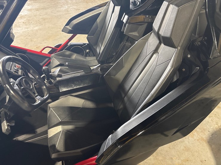 #23984-•-2016-polaris-slingshot-image-9
