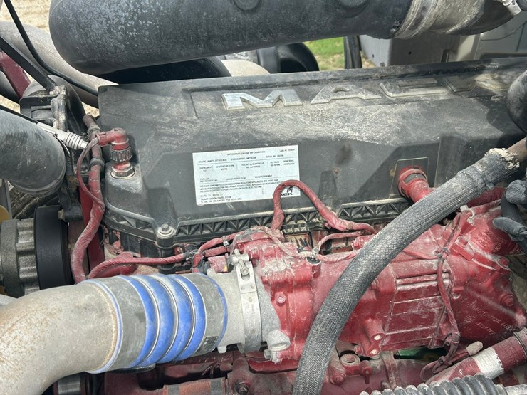 2019-mack-granite-104fr-image-20