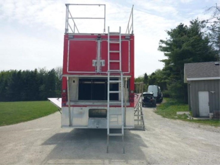 2005-gmc-t8500-image-6