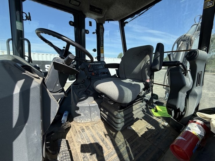 2014-deere-410k-image-27
