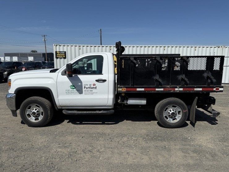 2016-gmc-sierra-2500-image-7