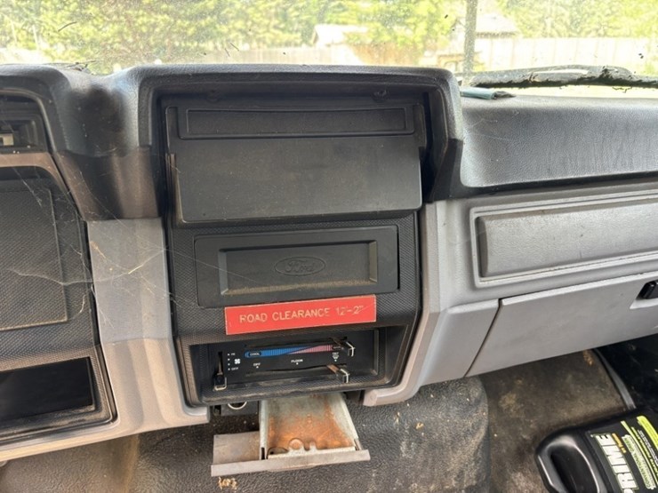 1998-ford-f800-image-33