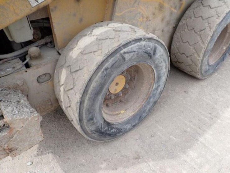 2008-john-deere-328-image-34