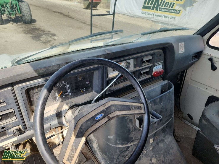 1990-ford-e350-image-14