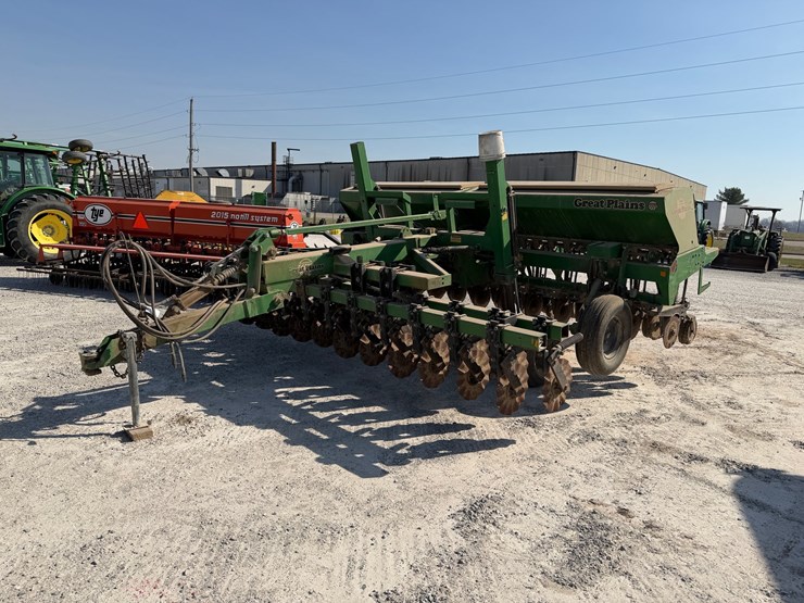 great-plains-solid-stand-15-image-1