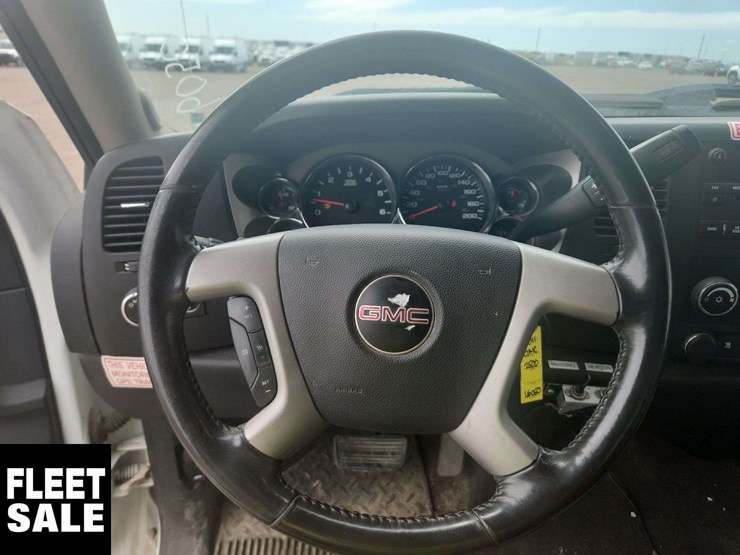 2011-gmc-sierra-2500hd-image-19