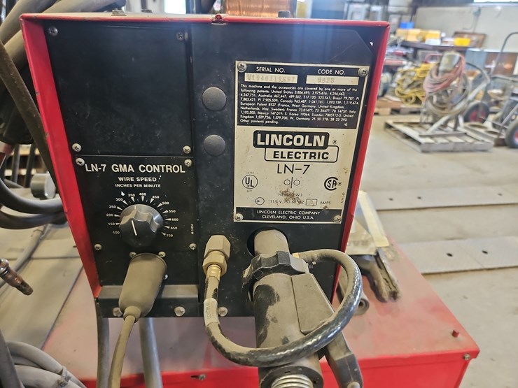 lincoln-electric-dc-400-electric-welder-image-5