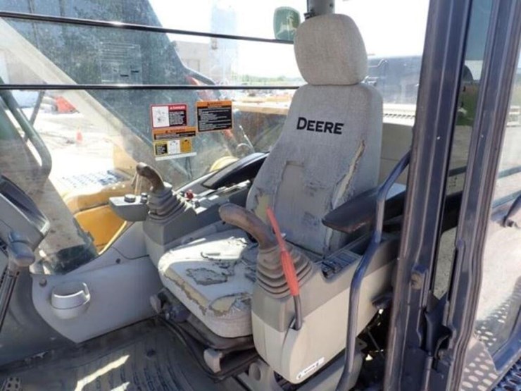 2012-deere-290g-lc-image-17