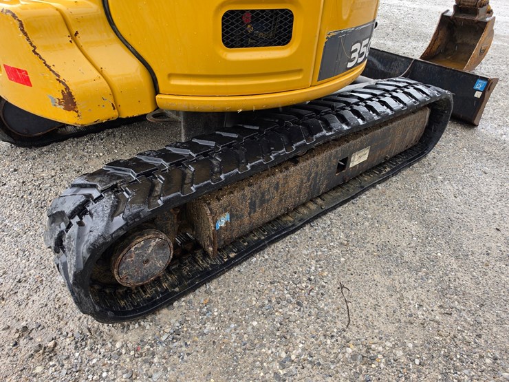 2020-deere-35g-image-17