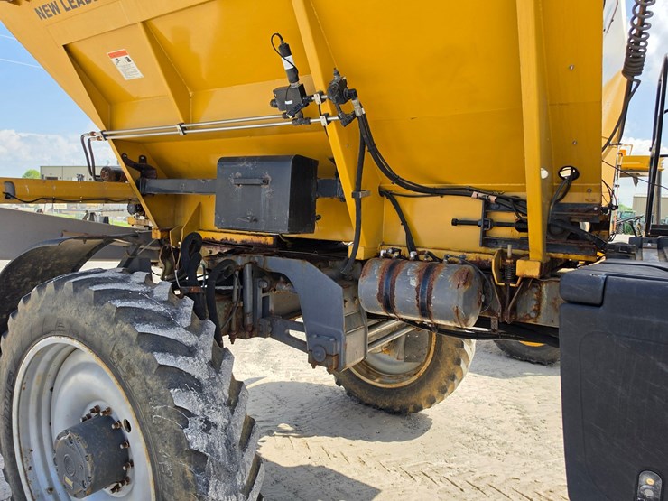 #205941-•-2014-agco-rg1300-spreader-image-19
