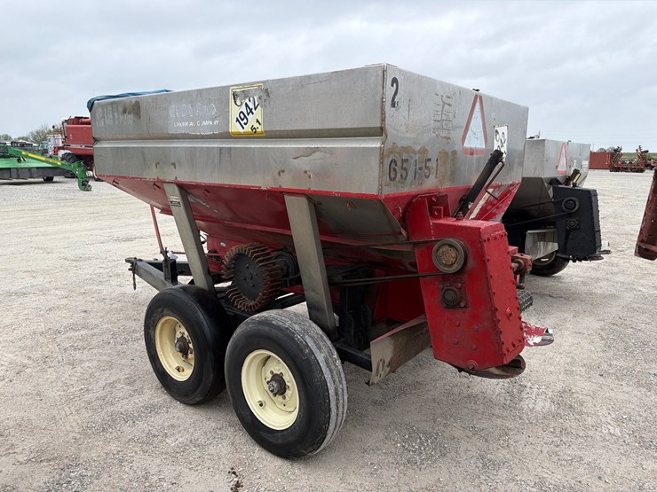 #211408-•-adams-fertilizer-spreader-image-3