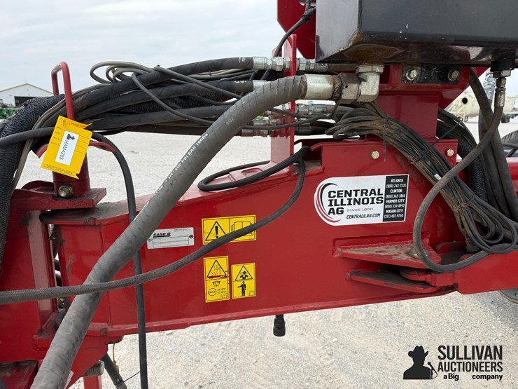 2014-case-ih-1255-image-15