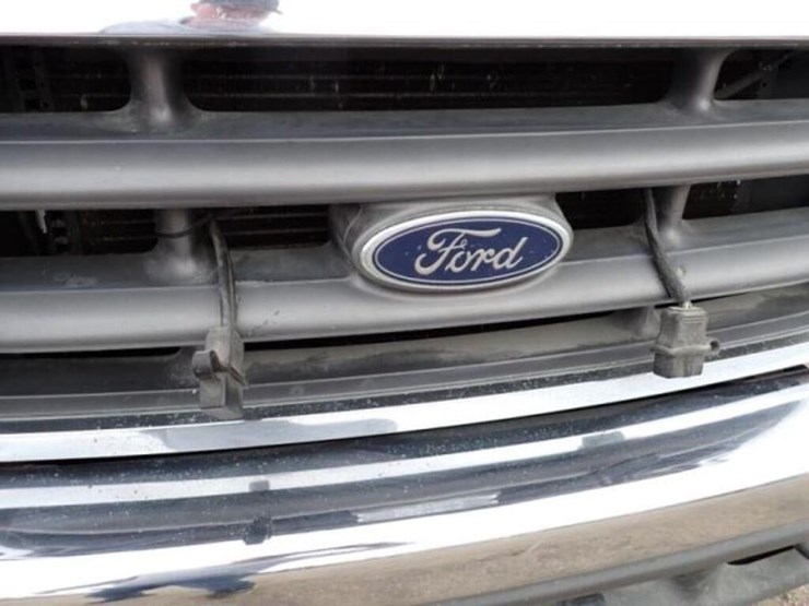 2000-ford-f550-xl-image-75