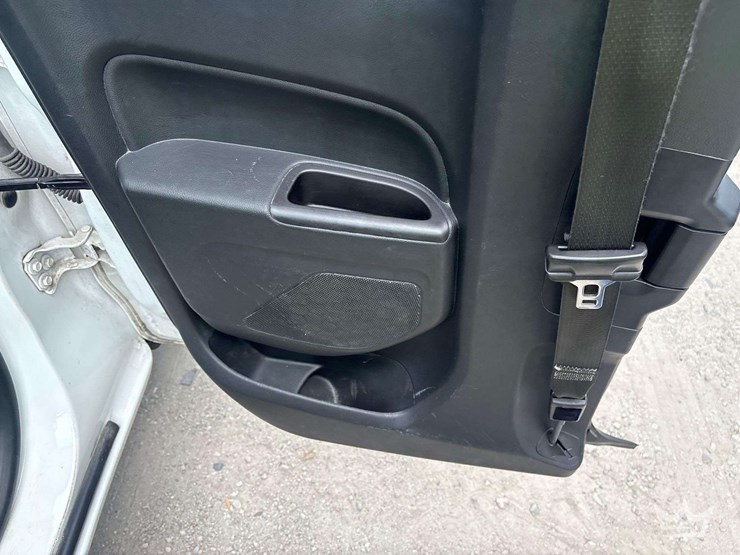 2019-chevrolet-colorado-image-11
