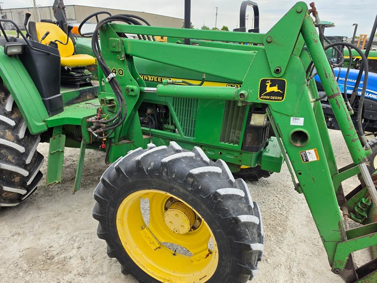 2000-john-deere-6210-image-6