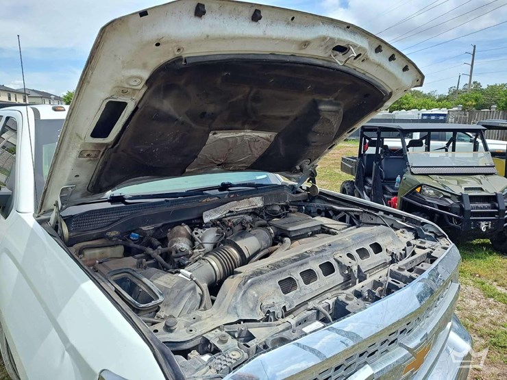 2019-chevrolet-silverado-3500-image-10