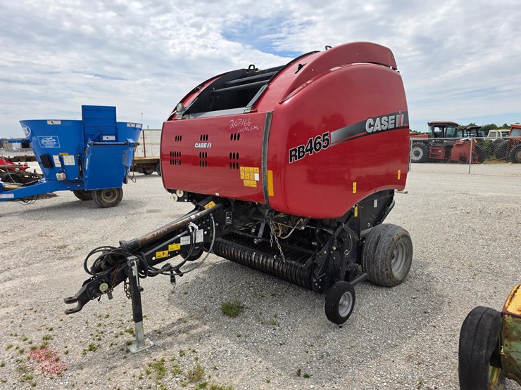 2014-case-ih-rb465-image-13