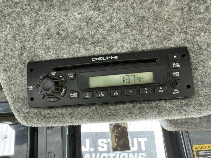 2014-deere-410k-image-32