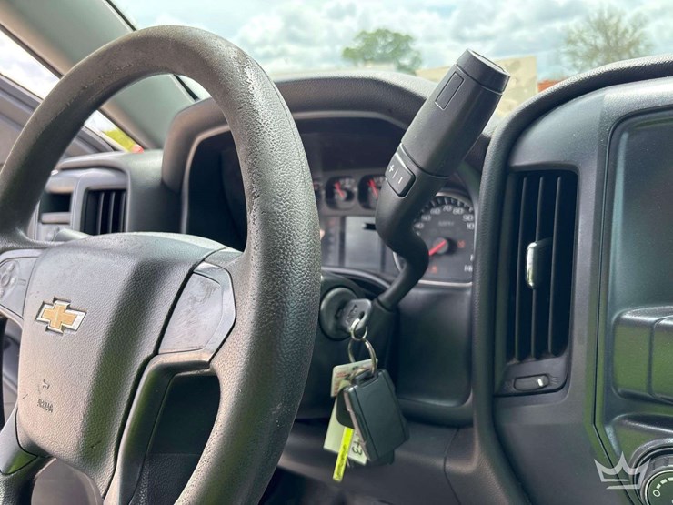 2018-chevrolet-silverado-1500-image-14