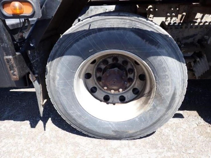 2015-mack-granite-gu813-image-57