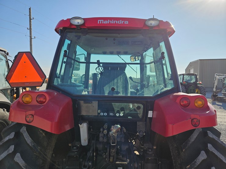 2014-mahindra-mforce-100s-image-11
