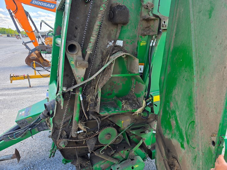 2003-john-deere-567-image-11