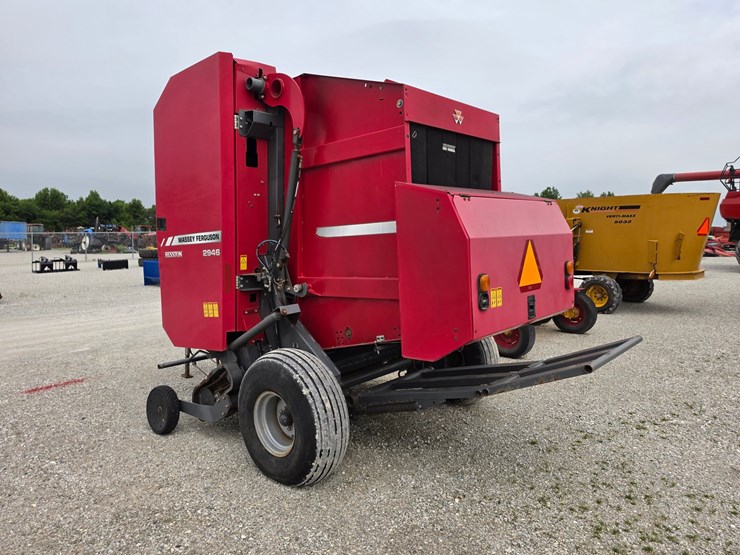 2014-massey-ferguson-2946-image-7