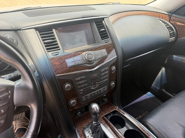2017-nissan-armada-image-14