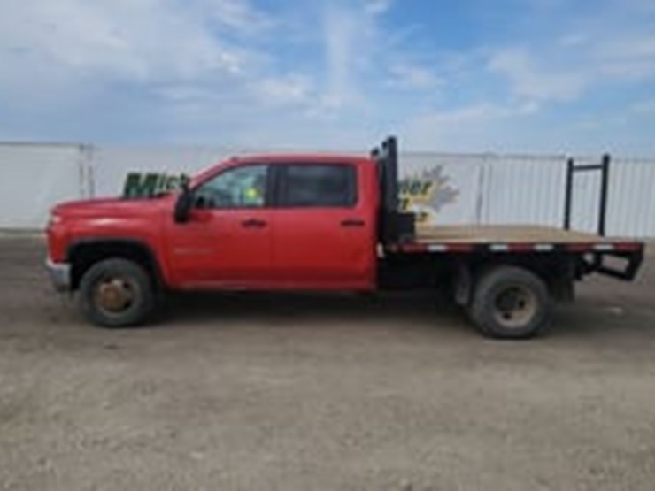 2020-chevrolet-silverado-3500hd-image-5
