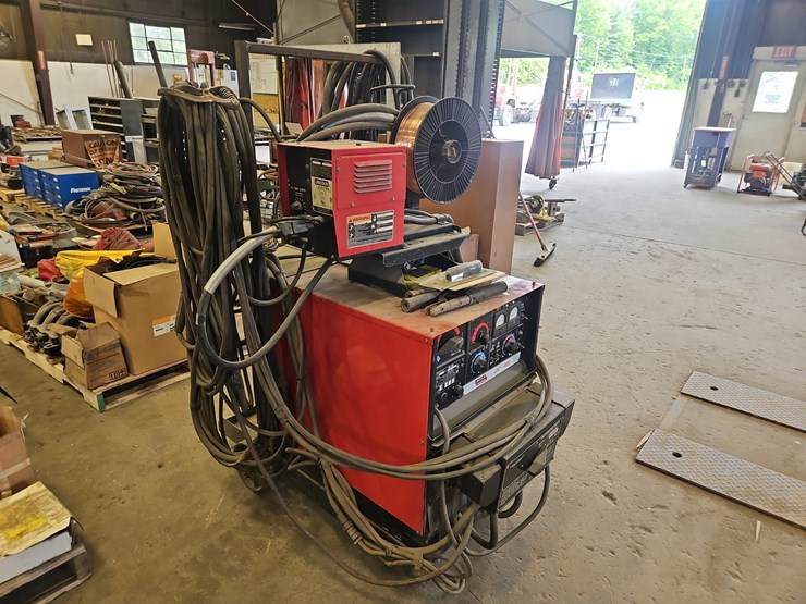 lincoln-electric-dc-400-electric-welder-image-4