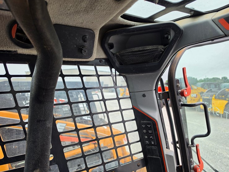 2021-bobcat-t66-image-10