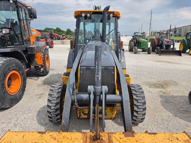 2016-deere-310sl-hl-image-4