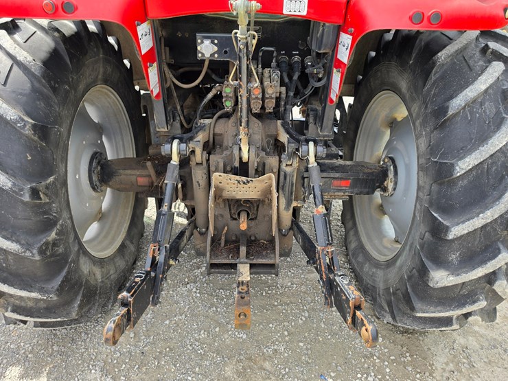 2005-massey-ferguson-6465-image-14