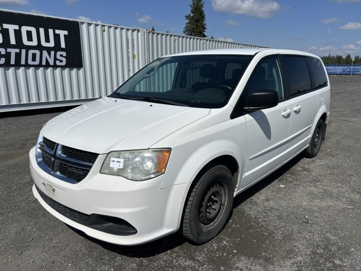 2011-dodge-grand-caravan-image-1